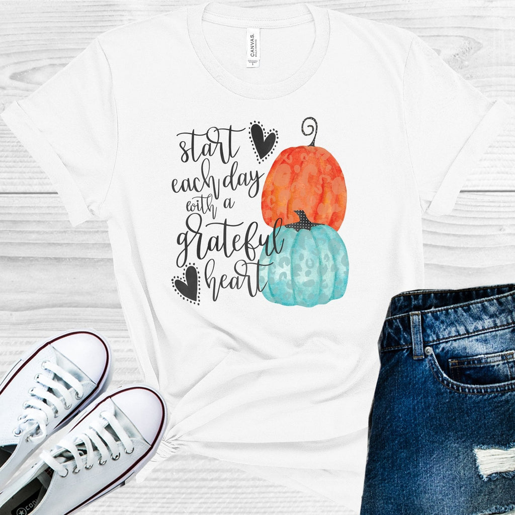 Start Each Day with a Grateful Heart Graphic Tee product image 2